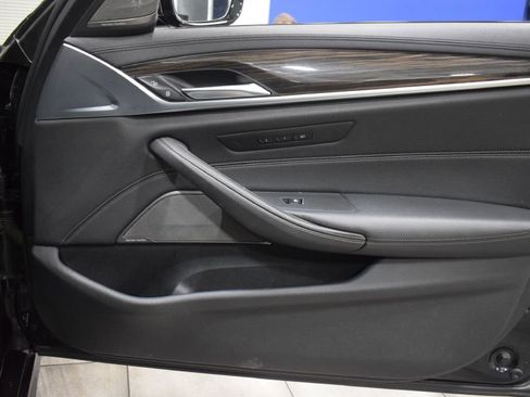 Used 2019 BMW M550i xDrive w/ Premium Package 2 image 16