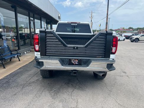 Used 2022 GMC Sierra 2500 Pro w/ Convenience Package AWD/4WD image 3