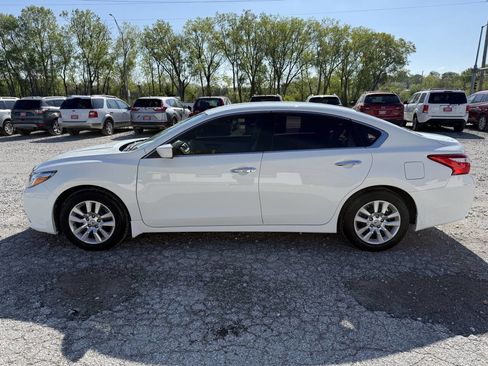 Used 2017 Nissan Altima 2.5 S w/ Power Driver Seat Package FWD image 6