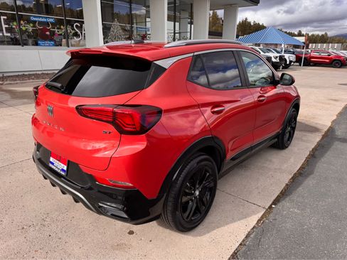 Used 2024 Buick Encore GX Sport Touring image 5