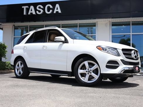 Used 2017 Mercedes-Benz GLE 350 4MATIC image 2