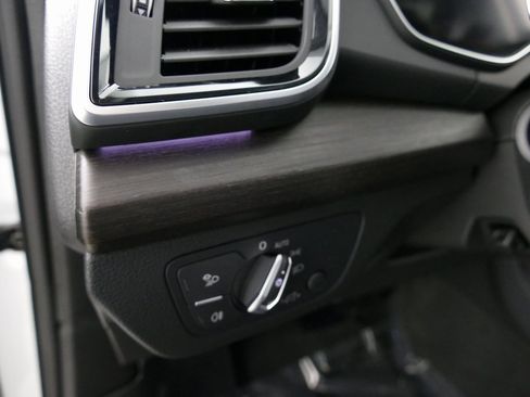 Certified 2025 Audi Q5 2.0T Premium Plus image 15