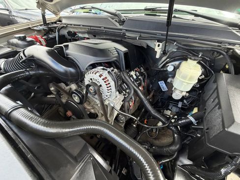 Used 2007 Chevrolet Suburban LTZ w/ LTZ Preferred Equipment Group AWD/4WD image 31