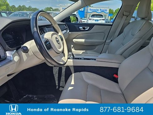 Used 2024 Volvo S60 B5 Core FWD image 10