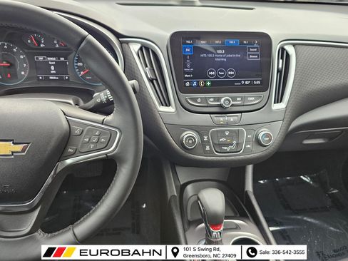 Used 2021 Chevrolet Malibu RS FWD image 17