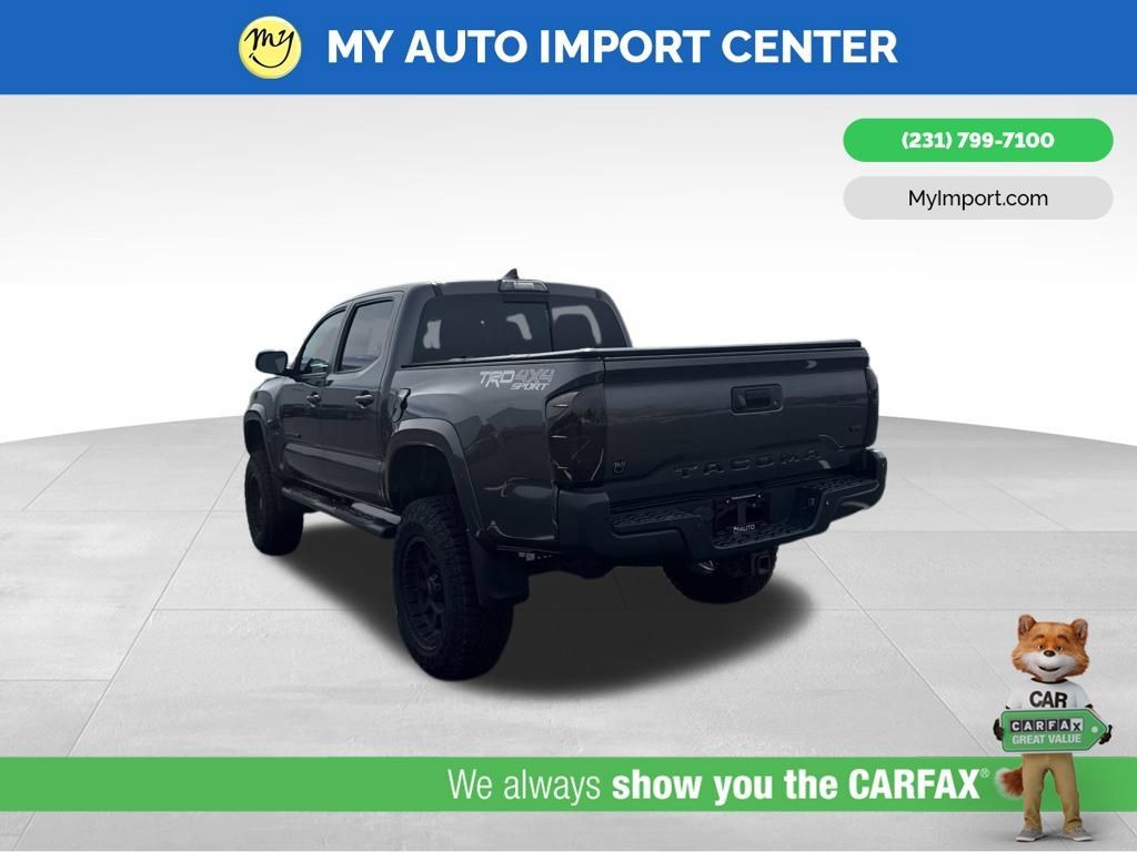Used 2018 Toyota Tacoma TRD Sport AWD/4WD image 5