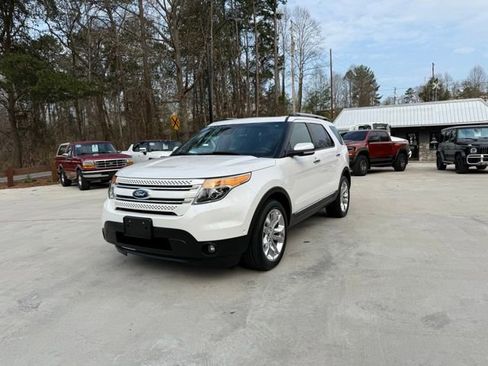 Used 2014 Ford Explorer Limited w/ Equipment Group 302A AWD/4WD image 11