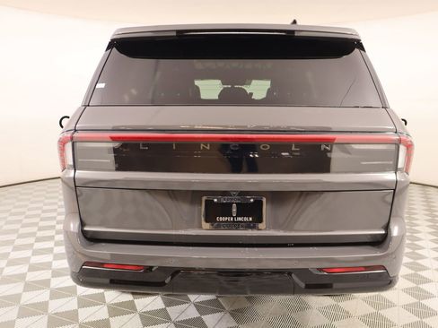 New 2026 Lincoln Navigator Black Label AWD/4WD image 24
