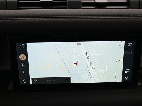 Used 2020 Land Rover Defender 110 SE image 14