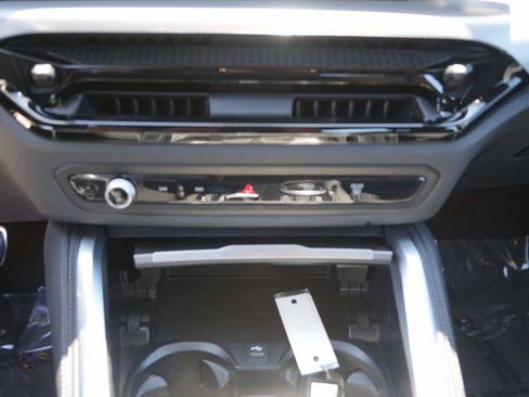 Used 2025 BMW M240i Coupe w/ Premium Package RWD image 11