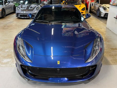 Used 2019 Ferrari 812 Superfast RWD image 3