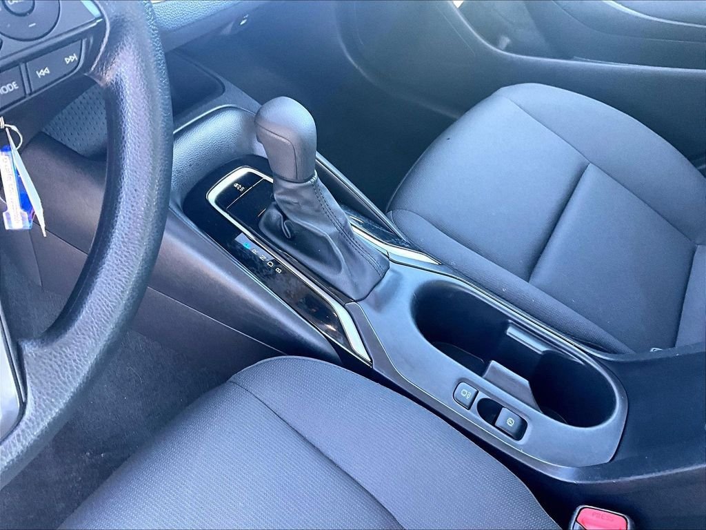 Used 2025 Toyota Corolla LE FWD image 20