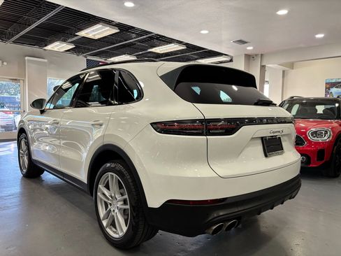 Used 2019 Porsche Cayenne S AWD/4WD image 5