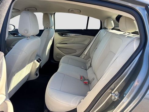 Used 2019 Buick Regal Preferred w/ Sights and Sounds Package image 25