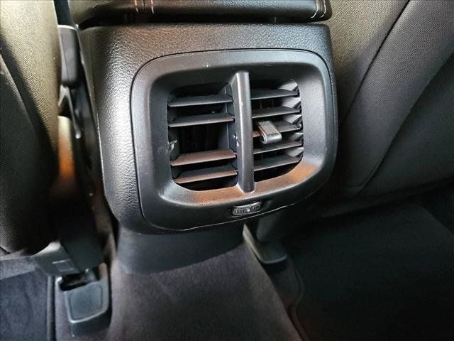 Used 2018 Jeep Cherokee Latitude FWD image 17