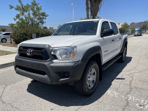 Used 2013 Toyota Tacoma PreRunner w/ Convenience Pkg RWD image 11