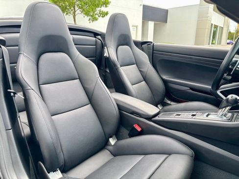 Used 2017 Porsche 911 Turbo AWD/4WD image 25