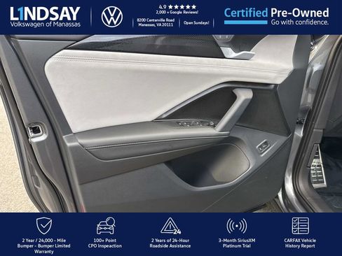 Certified 2025 Volkswagen Tiguan SE R-Line image 9