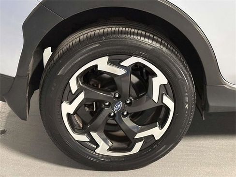 Used 2023 Subaru Crosstrek 2.5i Limited w/ Moonroof Package image 12