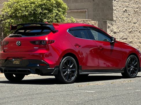 Used 2021 MAZDA MAZDA3 s FWD image 3