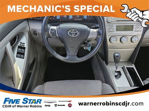 Used 2011 Toyota Camry SE image 7