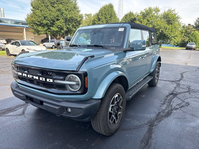 Used 2023 Ford Bronco Outer Banks AWD/4WD image 3