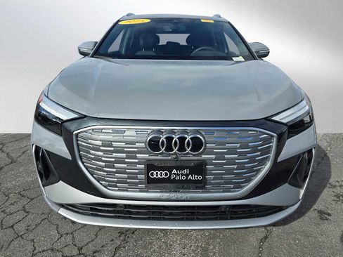 Used 2025 Audi Q4 e-tron Premium Plus w/ Premium Plus image 8