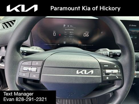 Used 2025 Kia K4 FWD image 29