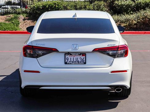 Used 2024 Honda Civic Sport image 6