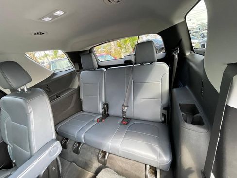 Used 2019 Chevrolet Traverse LT w/ LT Premium Package FWD image 17