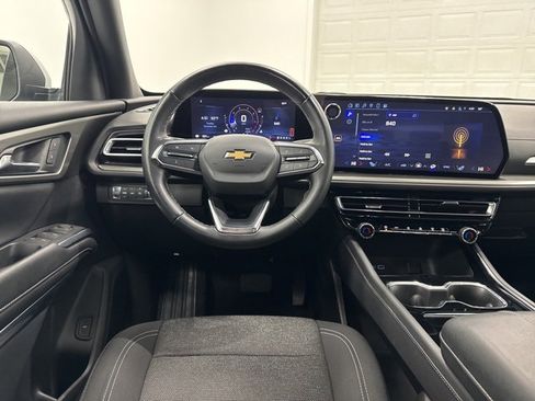 Used 2024 Chevrolet Traverse LT w/ Trailering Package image 21