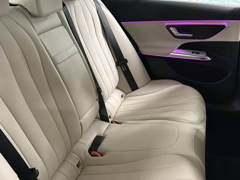 New 2026 Mercedes-Benz E 350 4MATIC Sedan image 32