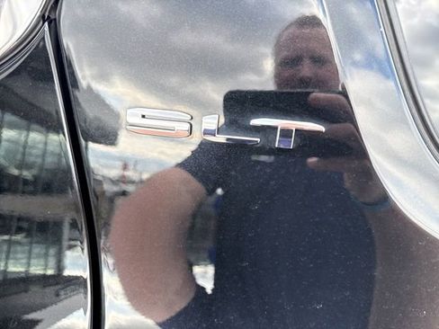 Used 2023 GMC Acadia SLT w/ LPO, Floor Liner Package image 8