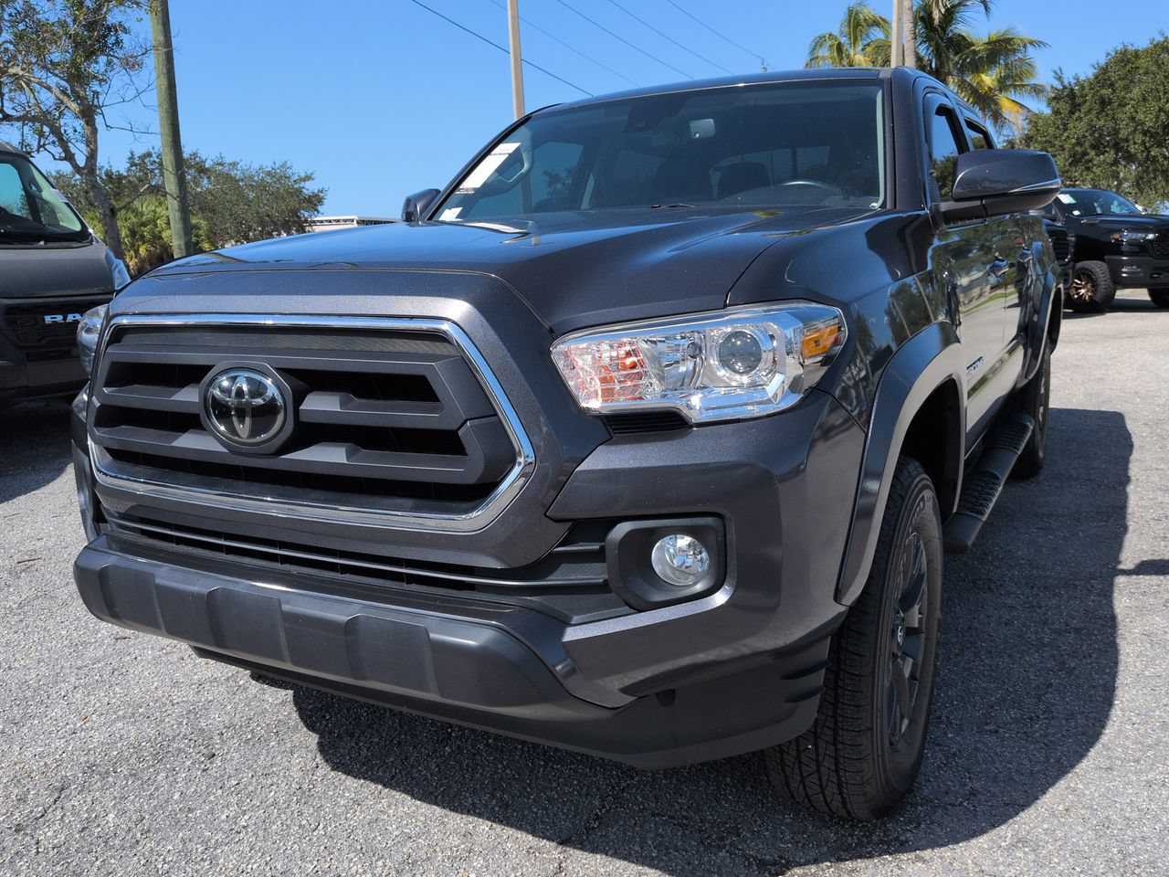 Used 2023 Toyota Tacoma SR5 AWD/4WD image 9