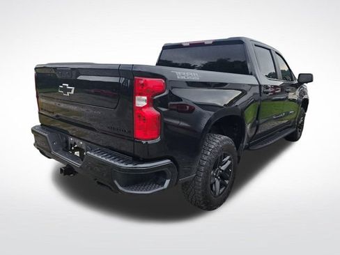 Used 2024 Chevrolet Silverado 1500 Custom Trail Boss w/ Midnight Edition AWD/4WD image 2