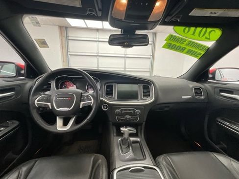 Used 2016 Dodge Charger R/T w/ Navigation & Travel Group image 4