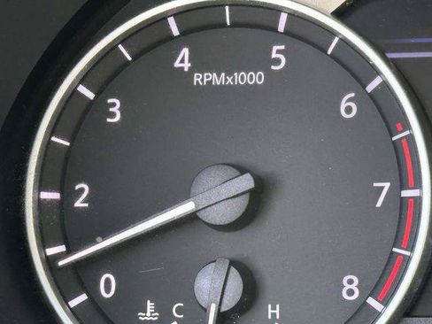 Used 2025 Nissan Sentra SV FWD image 25
