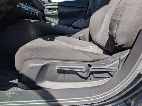 Used 2025 Honda Accord LX image 13