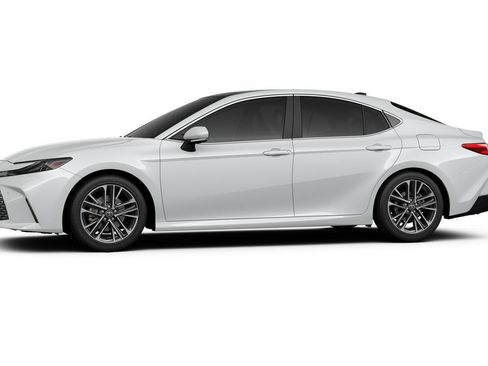 New 2026 Toyota Camry XLE AWD/4WD image 3