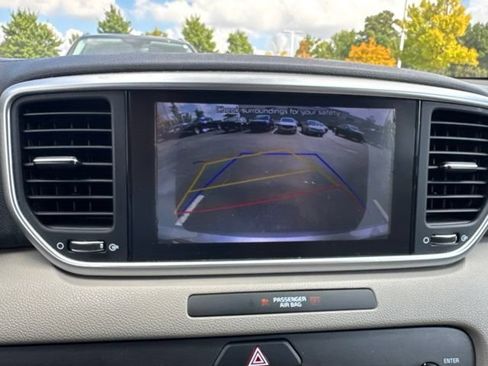 Used 2020 Kia Sportage LX FWD image 12