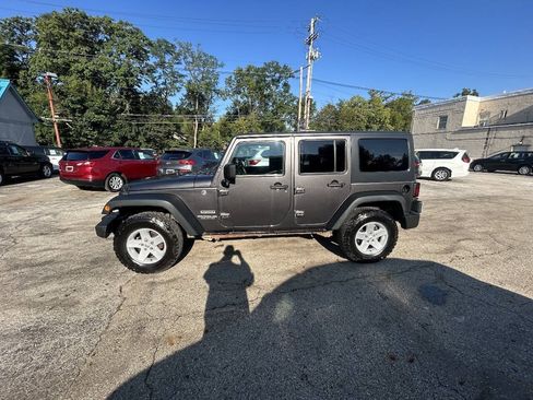 Used 2017 Jeep Wrangler Unlimited Sport w/ Quick Order Package 24S AWD/4WD image 4