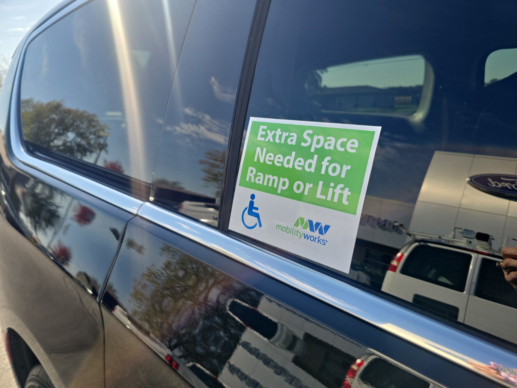 Used 2023 Chrysler Voyager LX FWD image 15