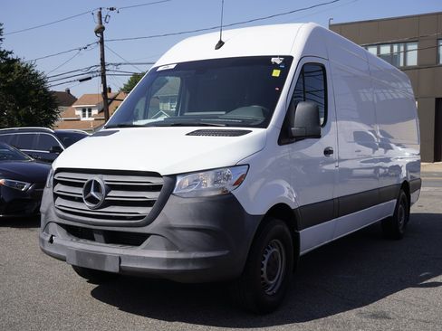 Used 2021 Mercedes-Benz Sprinter 2500 w/ Driver Convenience Package image 2