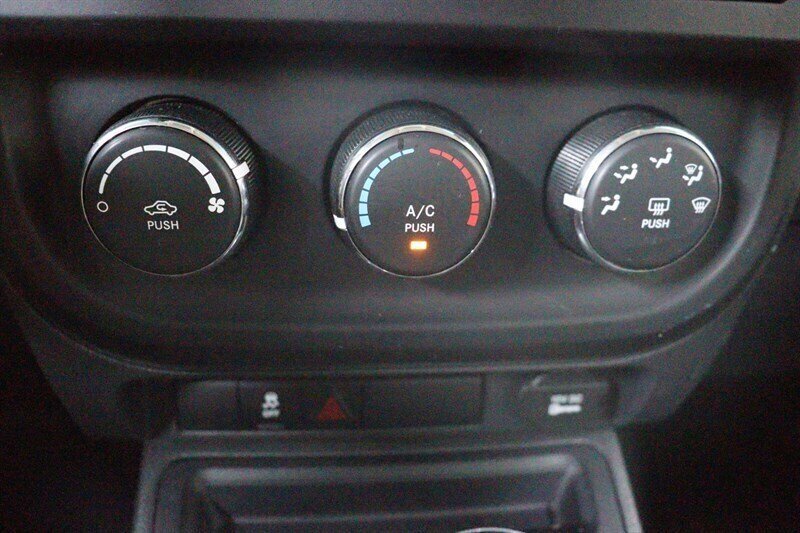 Used 2016 Jeep Patriot Sport w/ Power Value Group AWD/4WD image 14