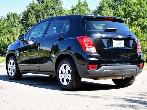 Used 2017 Chevrolet Trax LS FWD image 5