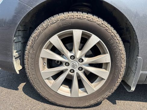 Used 2014 Toyota Venza LE AWD/4WD image 12
