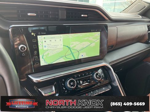 Used 2024 GMC Sierra 1500 Denali Ultimate image 9