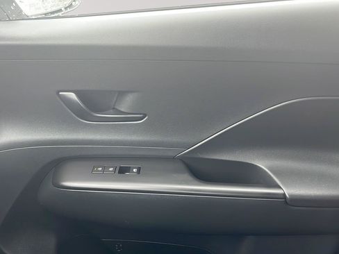 Certified 2025 Hyundai Kona SEL AWD/4WD image 37