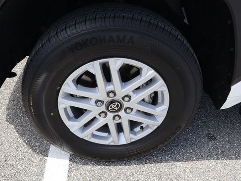 Used 2025 Toyota Tundra SR5 w/ SR5 Convenience Package RWD image 4