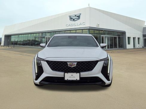 Used 2025 Cadillac CT5 Premium Luxury RWD image 2